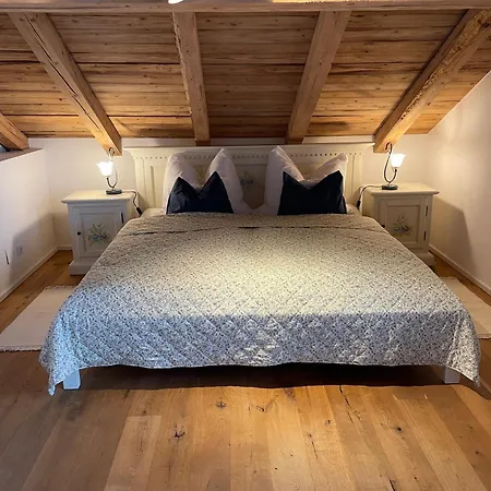 Lindennest - Romantic Lime Loft