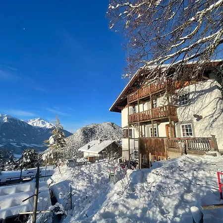 Lindennest - Romantic Lime Loft Apartman *