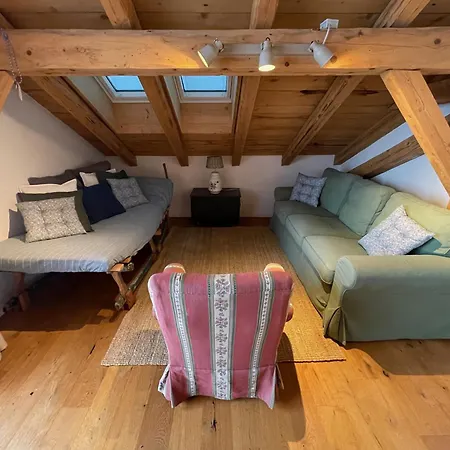 Lindennest - Romantic Lime Loft Apartment