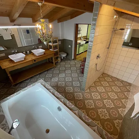 Lindennest - Romantic Lime Loft 瑞斯·贝·泽费尔德